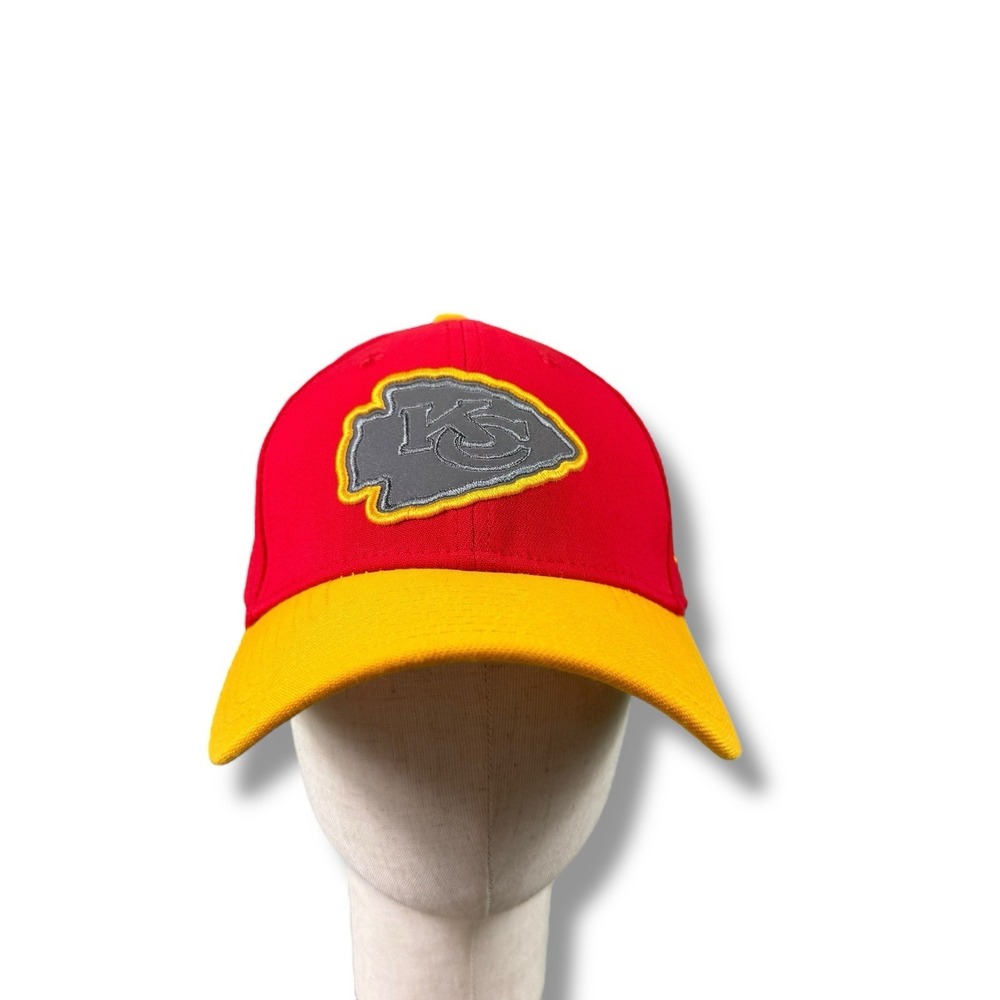 New Era Red Kansas City Chiefs Thanksgiving Sideline 39THIRTY Flex Fit Hat M/L